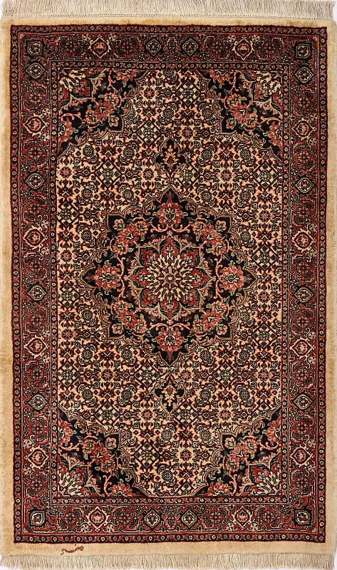 Иранский ковёр из шерсти и шёлка (13-325/115x73)