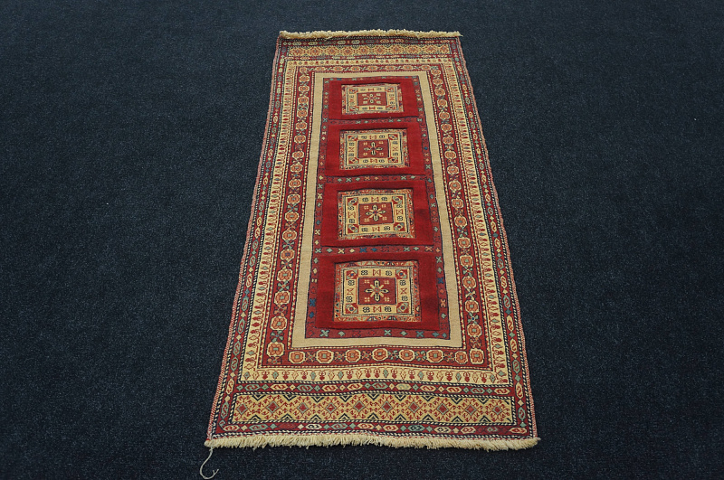 Иранский ковёр из шерсти  (15-17113 /29x28) 